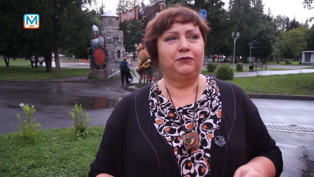 Флешмобом по скандинавской ходьбе отметили День государственного флага смотреть онлайн