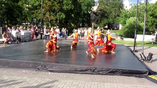Студия классического индийского танца "BHARATA", Латвия смотреть онлайн