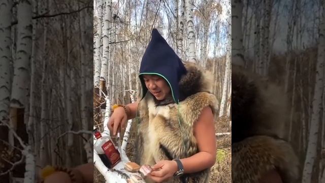 Китаец пьёт ликёр Амаретто. смотреть онлайн