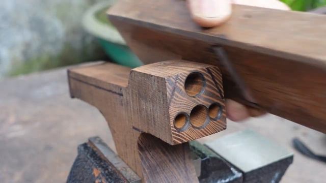 Гавайская рукоятка для копья из пращи смотреть онлайн