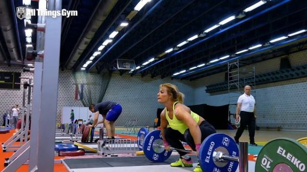 Lydia Valentin Training Hall at 2017 Europeans: Power Snatch, Power Clean, Back Squats