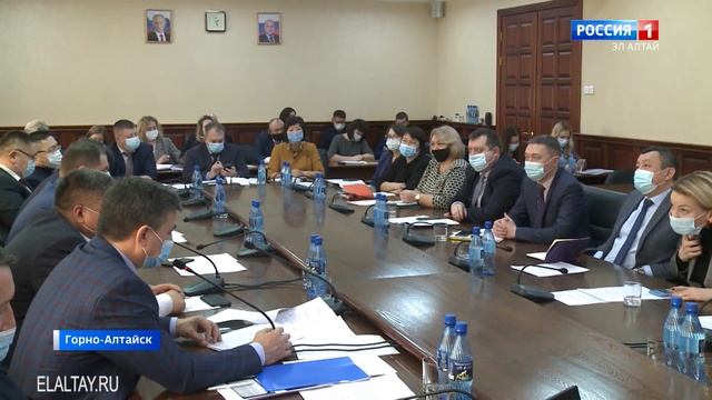 В Правительстве РА обсудили работу Центра управления регионом смотреть онлайн