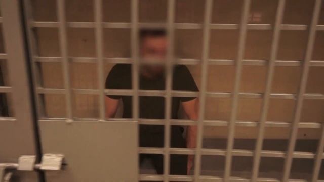 Погоня ростовчанина за устроившим стрельбу грабителем попала на видео смотреть онлайн