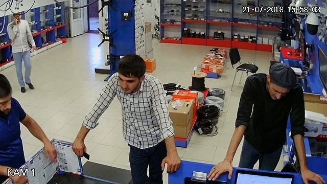 RVi-HDC311VB-C (3.6mm) День Люди Скопление смотреть онлайн