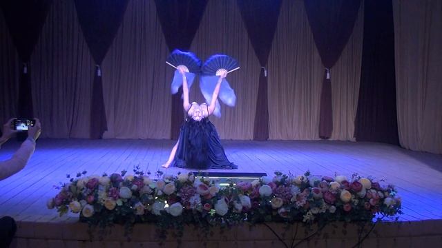 РАССВЕТ. Стилизованный восточный танец соло. Ирина Звягина -"В Мире Танца" - 22 смотреть онлайн