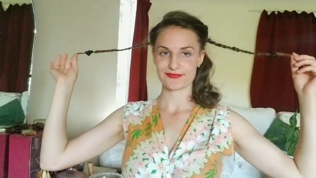 Vintage Style Up-dos for Swimming смотреть онлайн