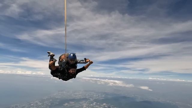 Plane se jump kardia ✈️ skydiving 13000 feet смотреть онлайн