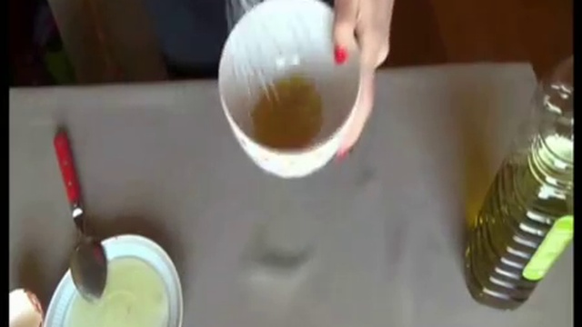 Маска для сухой кожи рук из яичного желтка и оливкового масла смотреть онлайн