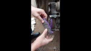 Toyota Camry V40 Как заменить передние тормозные колодки / How to replace front brake pads on Camry