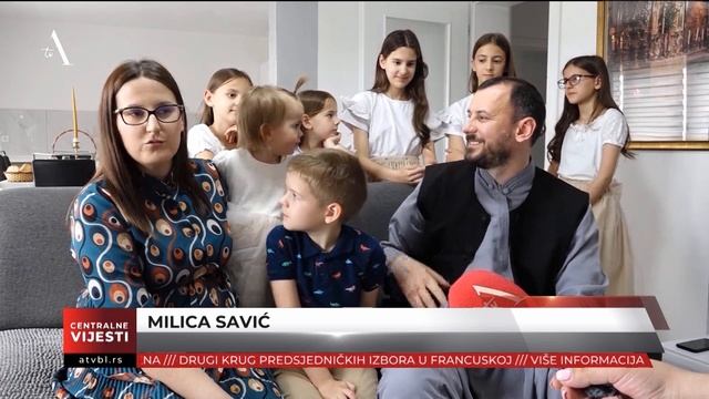 Vaskrs U Devetočlanoj Svešteničkoj Porodici Savić U Vrućici Kod Teslića