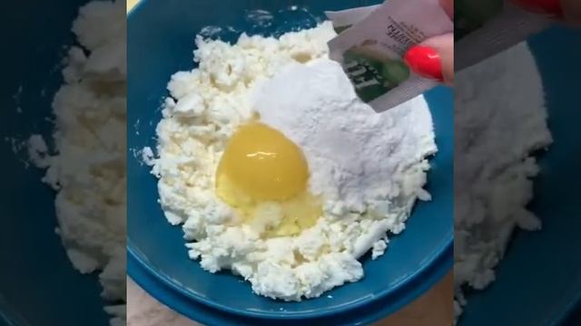 Сырники с вишневым соусом