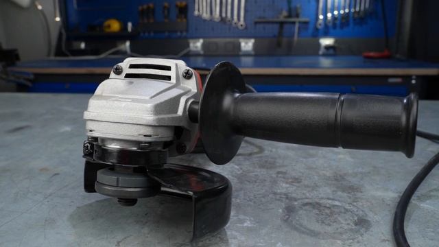 Обзор угловой шлифмашины Makita M9511 смотреть онлайн