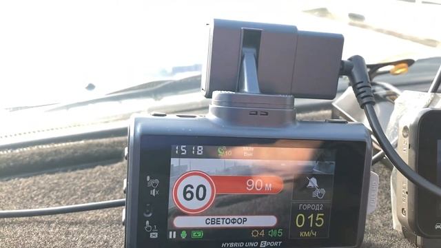 Silverstone F1 Hybrid UNO S PORT и Silverstone F1 Hybrid X DRIVER против камеры Сергек на светофоре