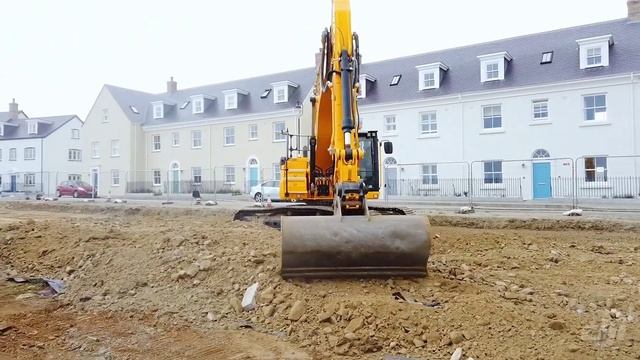 Another visit to Kyle Gallacher's JCB 220XLC on a Rainy Day in Cornwall! смотреть онлайн