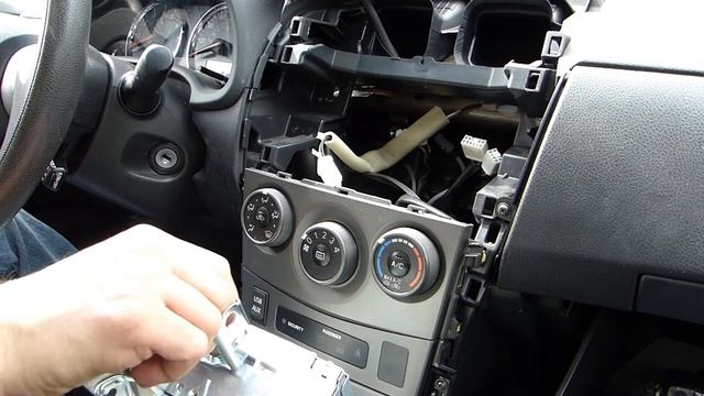 Toyota Corolla Stereo Swap - Seicane Multi-media Player for Stock Radio смотреть онлайн