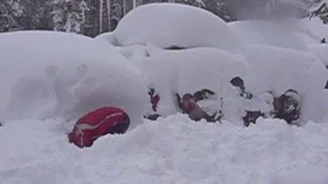 Откапываем машины - 6 (Эльбрус, 2008)