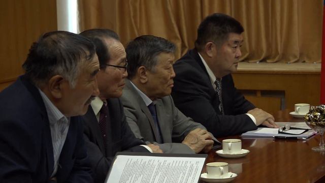 Монгол Улсын Ерөнхийлөгч Х.Баттулга Хэлний бодлогын үндэсний зөвлөлийн гишүүдийг хүлээн авч уулзлаа смотреть онлайн