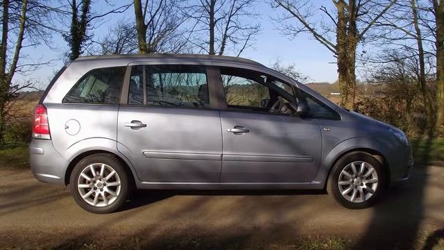55reg Vauxhall Zafira 1.6 Club 7 seat. 62k miles. FSH. 12m MOT. £3250 смотреть онлайн