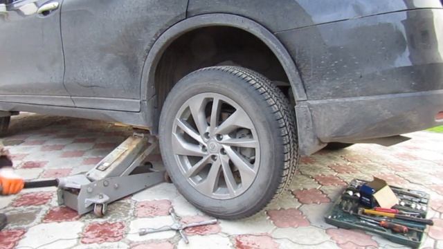 Nissan X-Trail Замена задних тормозных колодок