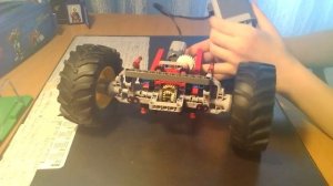 Простейший передний мост из Лего Техник с поворотом колёс