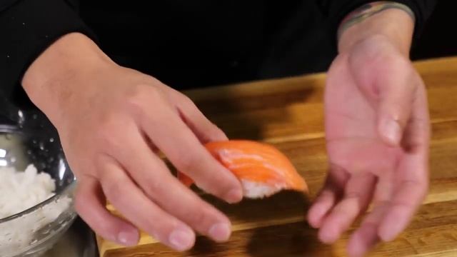 Правила приготовления суши рассказывает суши-мастер Тимур Тен. Суши-сеты с доставкой в Минске