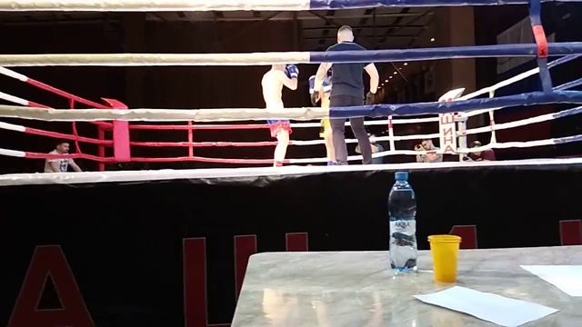 Чемпион по тайскому боксу. смотреть онлайн