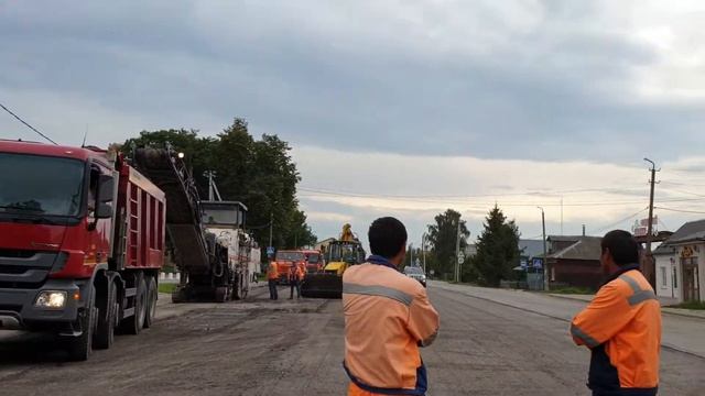 МО, рп. Белоомут, Ул. Урицкого, д. 35. Видео у входа. смотреть онлайн