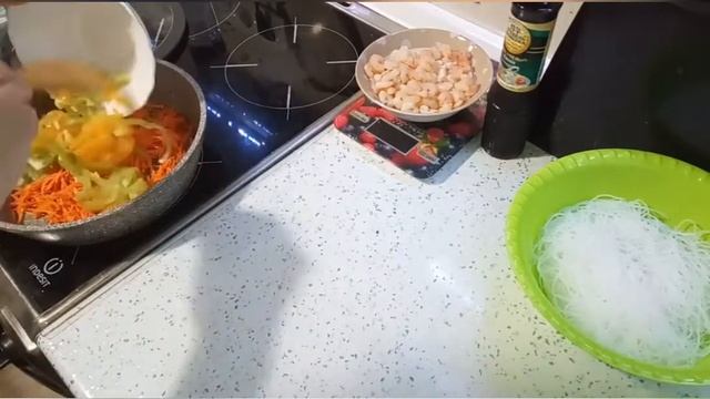 Фунчоза с креветками / ПП рецепт смотреть онлайн