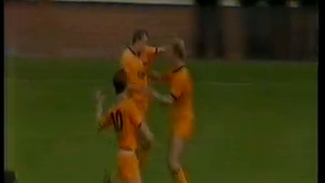 Steve Bull & Andy Mutch Feature | Wolverhampton Wanderers - August 1987 смотреть онлайн