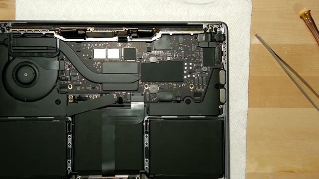 MacBook Pro A2338 - Screen Replacement смотреть онлайн