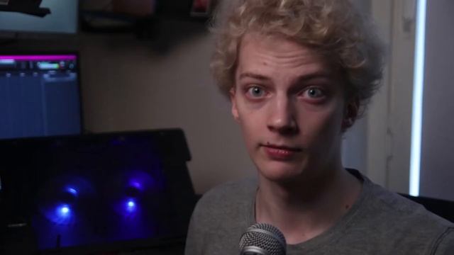 Помогает ли подставка понизить температуры ноутбука? смотреть онлайн