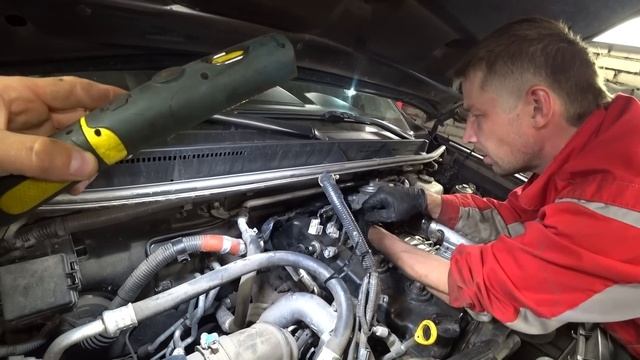LC150 3.0 14г.в. 146000км. Замена клапанной крышки. Бюллетень. смотреть онлайн