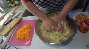 Квашеная капуста в банке БЫСТРО, вкусная и хрустящая!