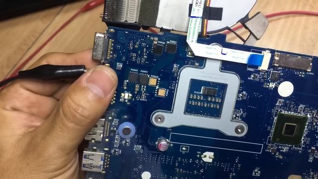 REPARACIÓN LAPTOP QUE NO ENCIENDE-PROCEDIMIENTO COMÚN смотреть онлайн
