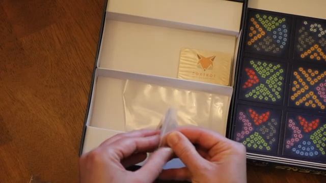 Lanterns Game Unboxing смотреть онлайн