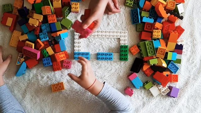 Поиграем в Lego/ Duplo /Конструктор/ Сборник Строения (Замки, Домá) смотреть онлайн