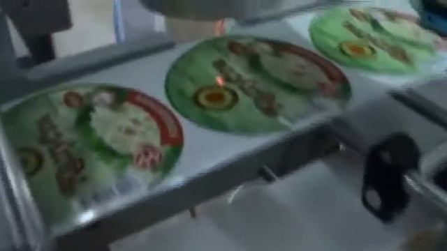 Фасовка капусты в ведра с доливкой рассола смотреть онлайн