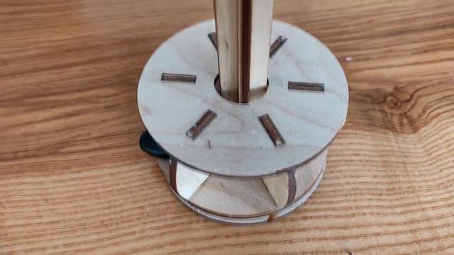 Вешалка для одежды кукол. Аксессуары для кукол. Мебель для кукол и кукольный домик смотреть онлайн