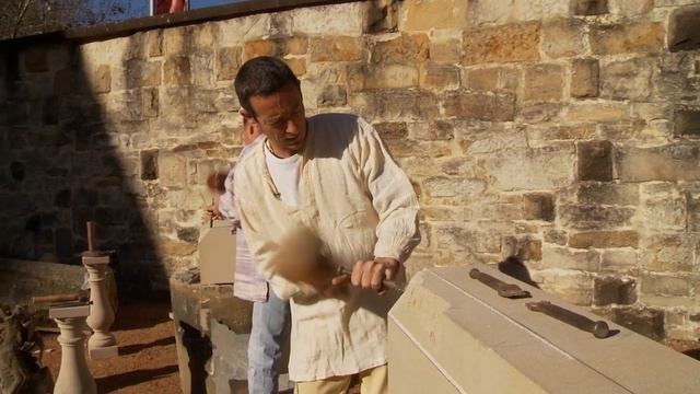 Traditional stonemason discusses his craft смотреть онлайн