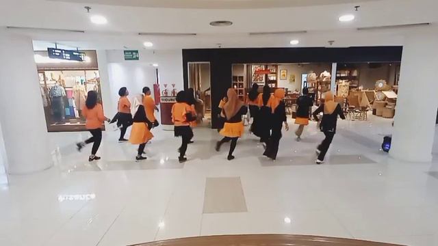 Banca Banca 2023 Line Dance | Chor. JMP | Beginner | Demo by Fuchsia Class смотреть онлайн