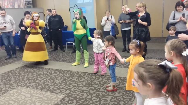 04.01.19 Елка Лунтик перед представлением смотреть онлайн