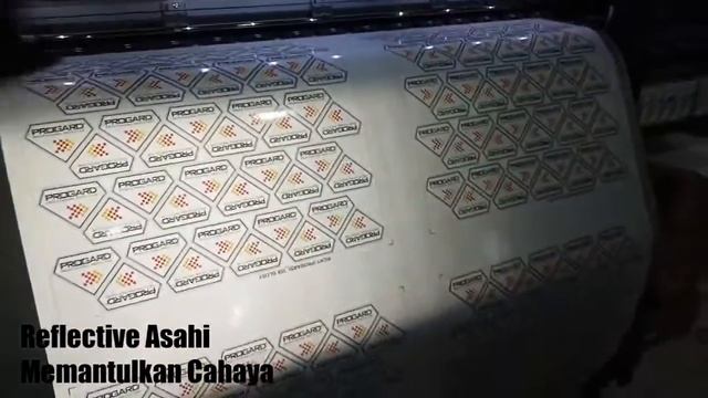 Print Sticker Reflective RONIta смотреть онлайн