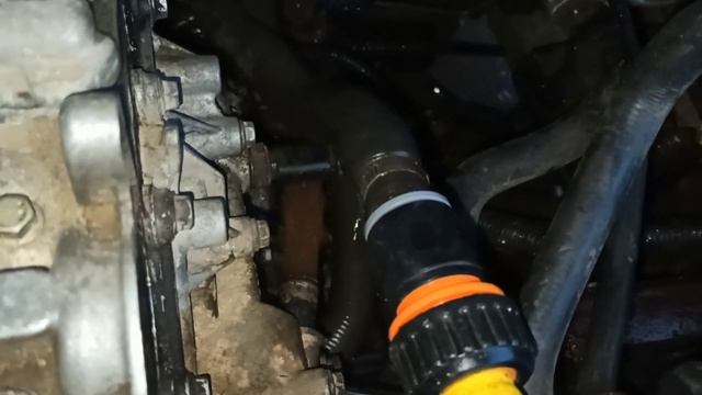 Замена антифриза Renault Scenic 1 1,6L смотреть онлайн