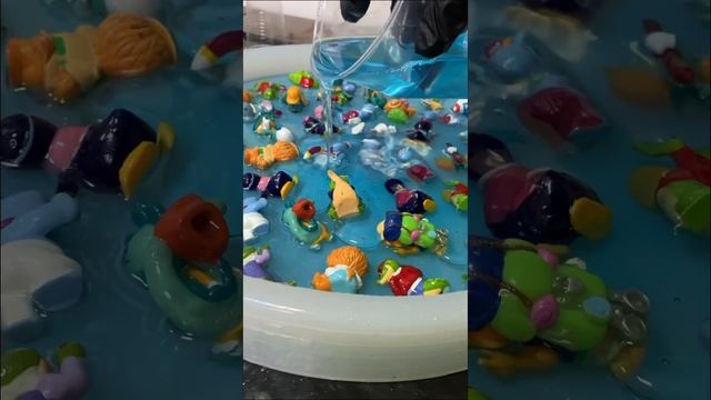 Делаем заливку ваших киндеров на заказ #эпоксиднаясмола #арт #смола #киндеры #изсмолы #картины смотреть онлайн