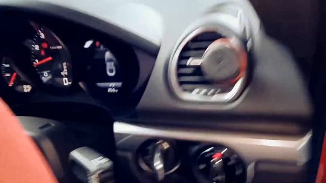 PORSCHE CAYMAN 718 смотреть онлайн