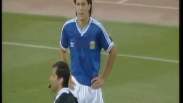 Monzon vs Klinsmann - Killer Tackle смотреть онлайн