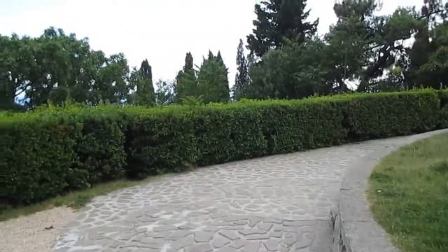 Крым. Алупка. Дорога от пляжа к Воронцовскому дворцу. Июль 2017 г. смотреть онлайн