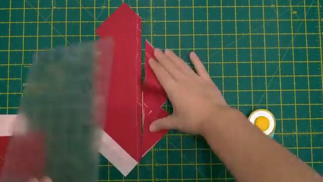 Из остатков - одеяло! Как сшить лоскутное одеяло из обрезков ткани. смотреть онлайн