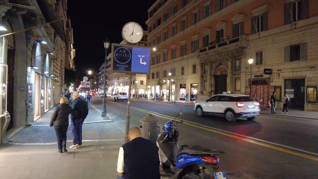 Rome Italy - Roma Termini at Night. How Safe is it? смотреть онлайн