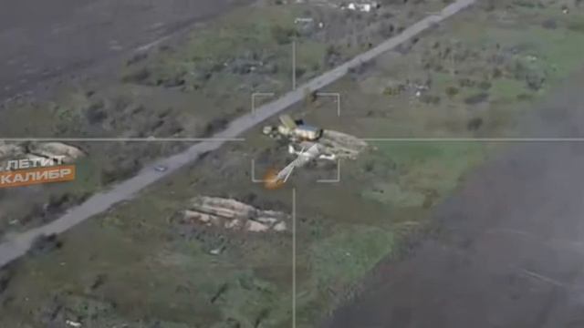 На видео зафиксировано поражения РЛС С-300 ВСУ беспилотником Ланцет. смотреть онлайн